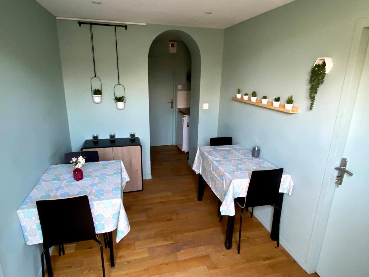 Au 10 Bed & Breakfast Luisant Extérieur photo