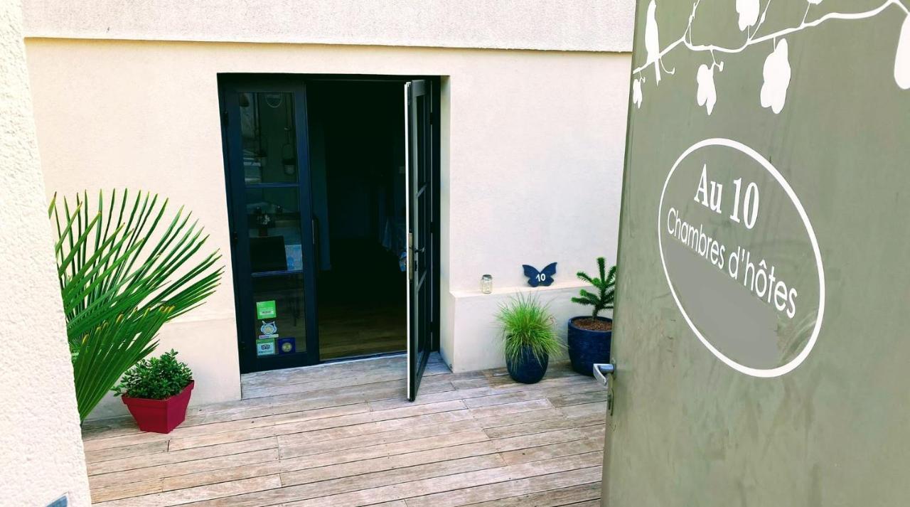 Au 10 Bed & Breakfast Luisant Extérieur photo