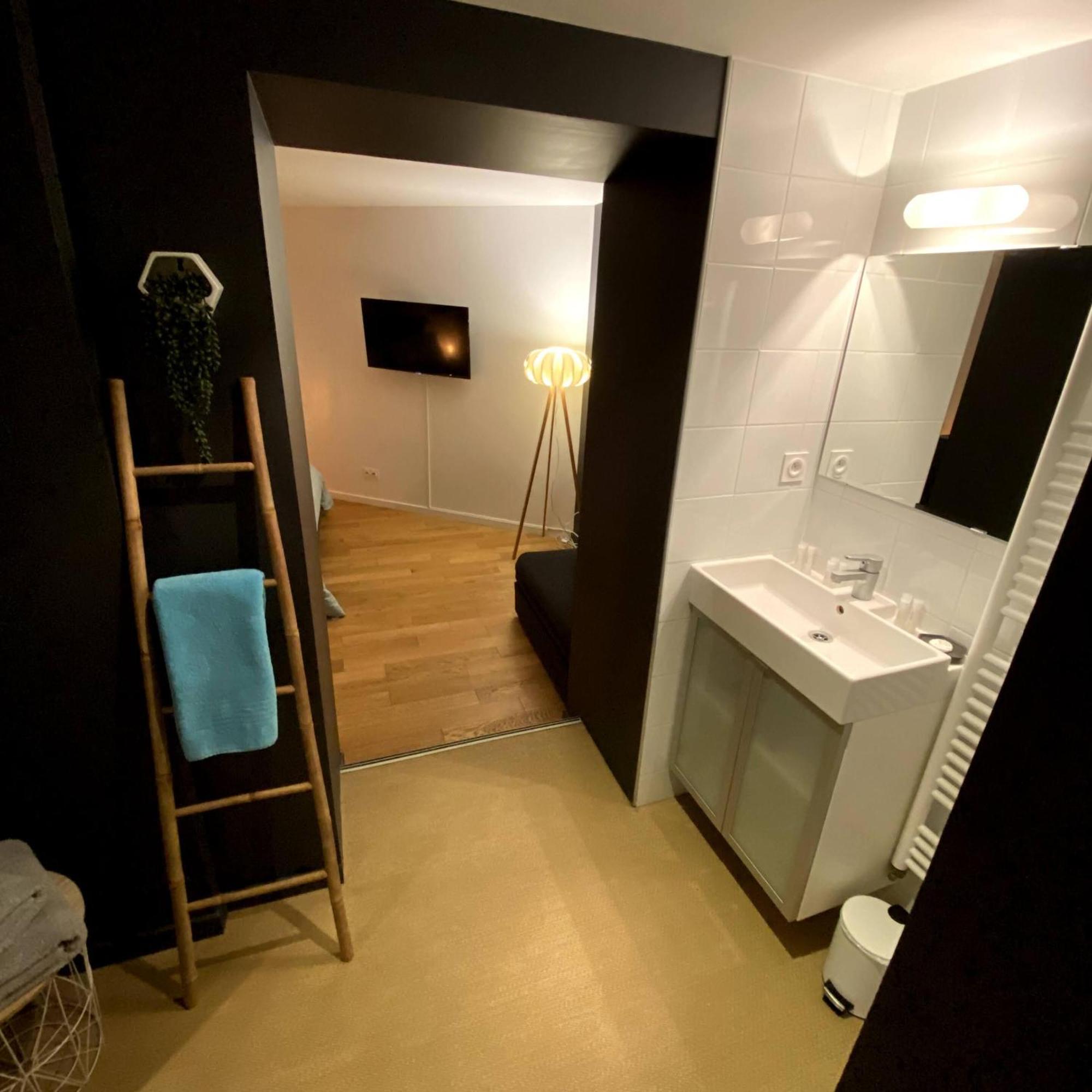 Au 10 Bed & Breakfast Luisant Chambre photo