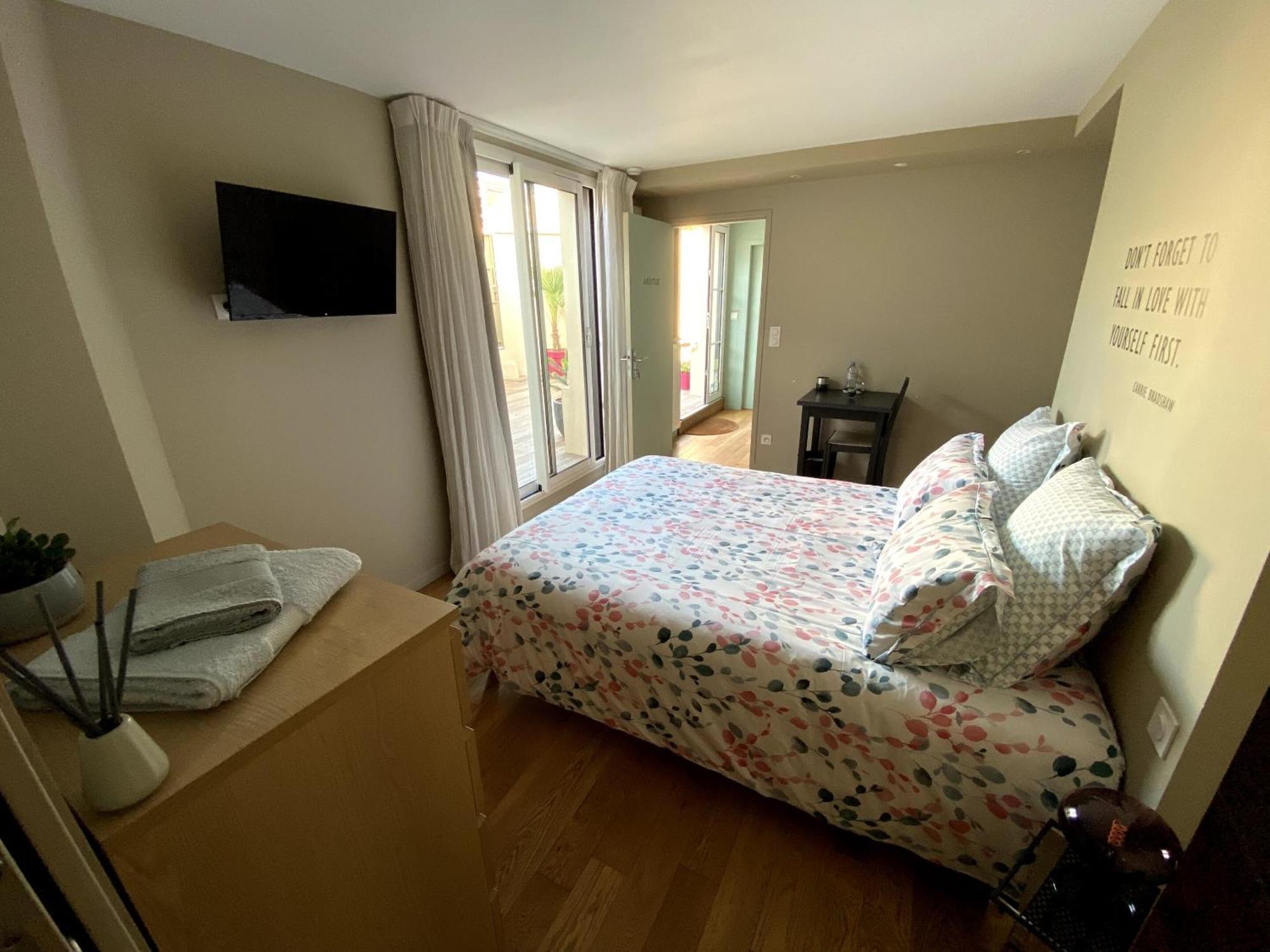Au 10 Bed & Breakfast Luisant Chambre photo